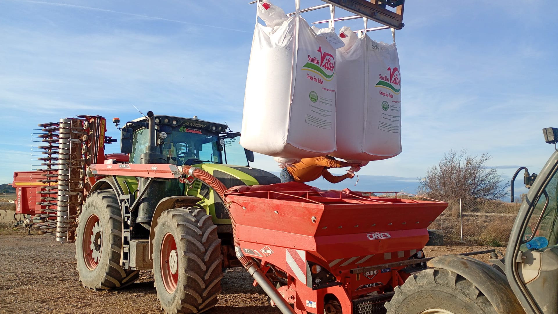 FOTO 52 SERVICIOS AGRICOLAS JACA LARRAZ